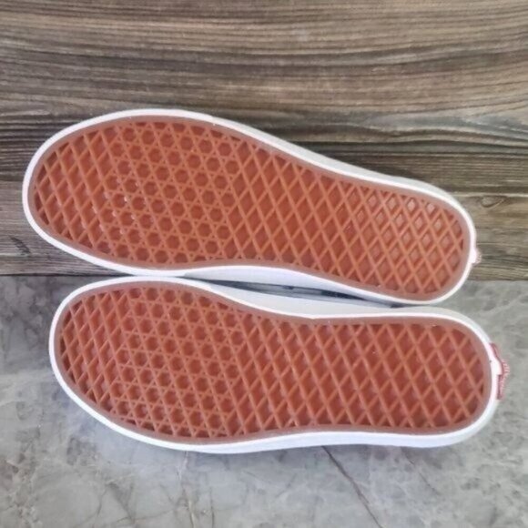 New Vans Old Skool Womens White Sneakers Size 7 Logo Skater Casual Streetwear - Picture 9 of 10